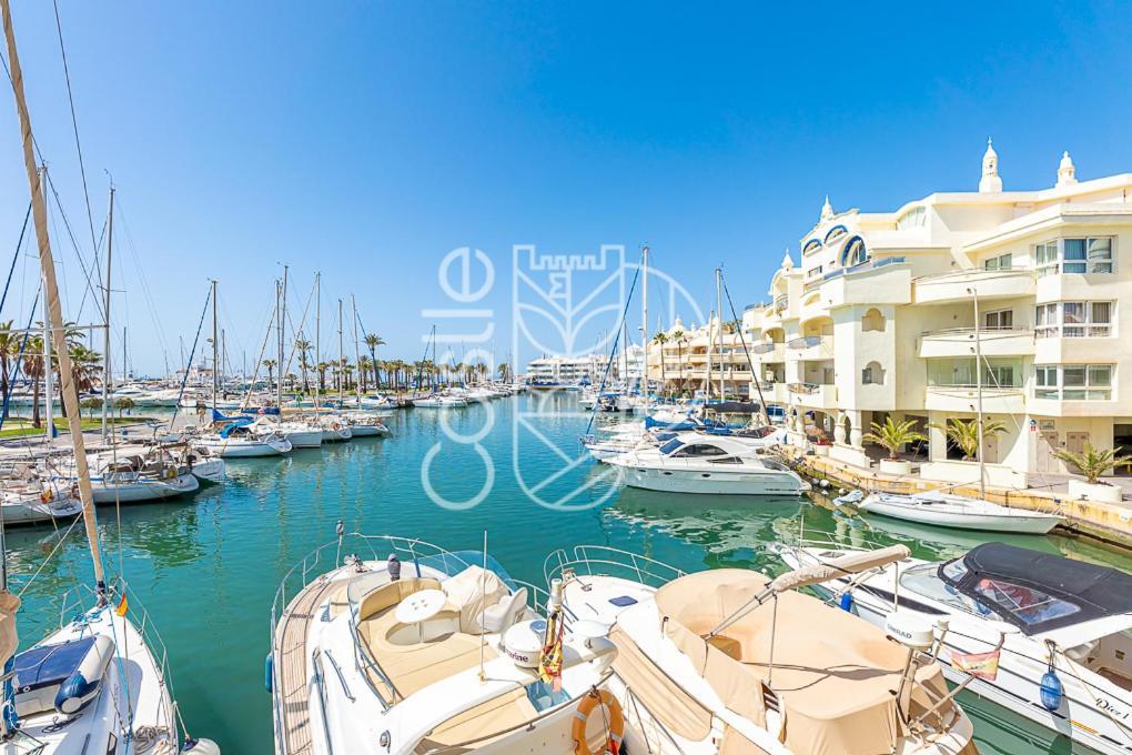Malaga Puerto De En La Primera Isla Con Piscina Y Parking 3 Vista Al Mar Y Yates *
