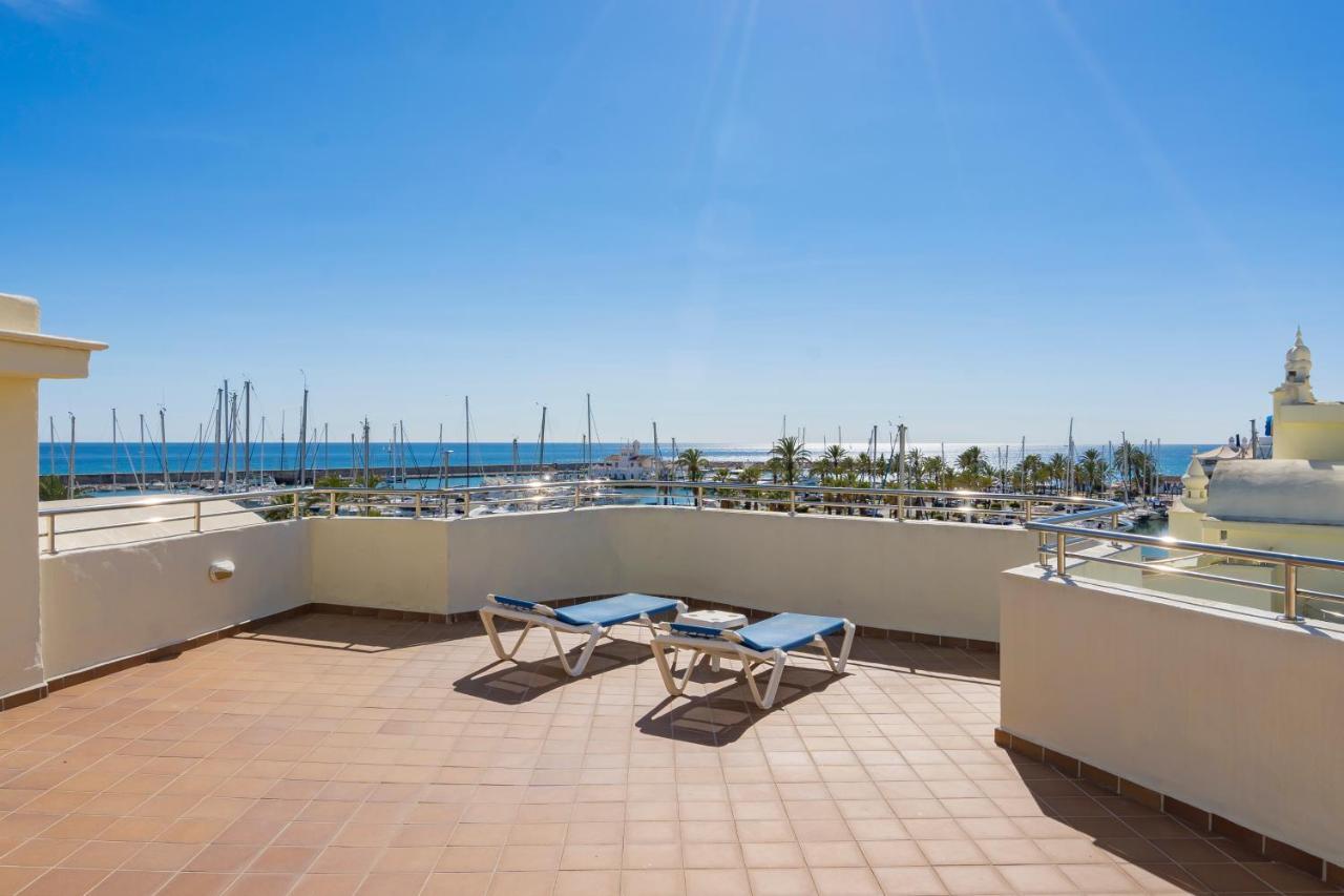 Malaga Puerto De En La Primera Isla Con Piscina Y Parking 3 Vista Al Mar Y Yates Lejlighed Benalmádena